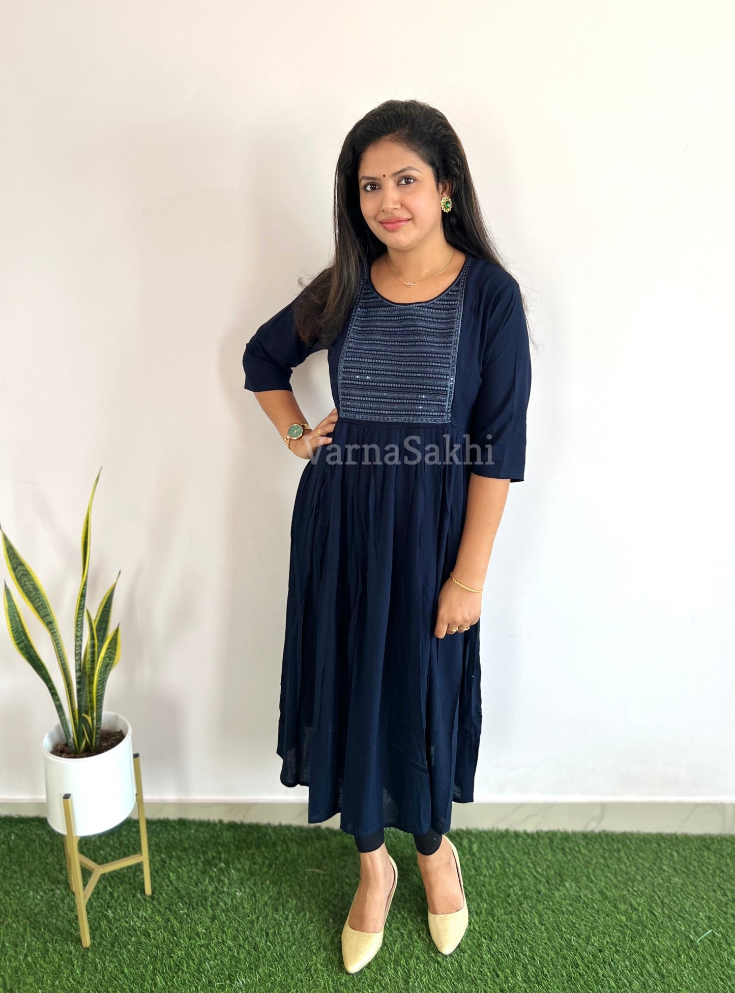 VSFD09 - Feeding Dress