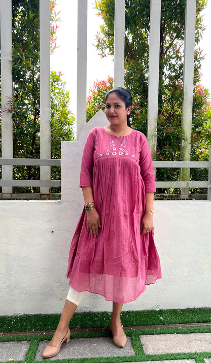 VSMW024-Feeding Dress